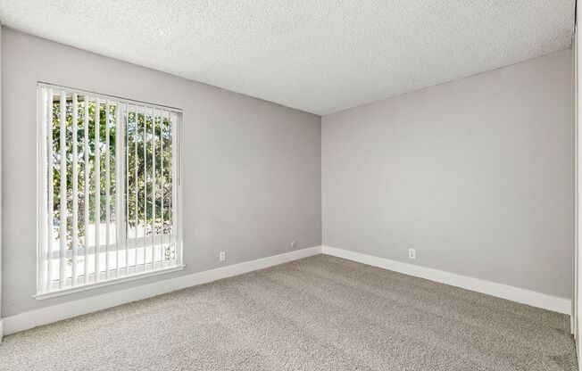 1 bed, 1 bath, 589 sqft, $1,400, Unit 05