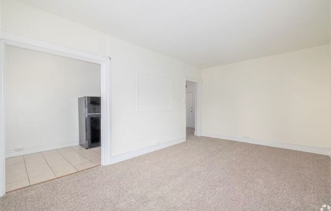 2 beds, 1 bath, 750 sqft, $1,319, Unit W104