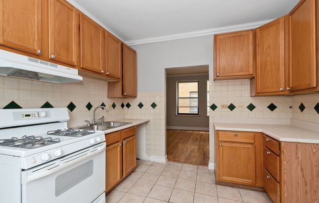 One Bedroom Available in South Shore