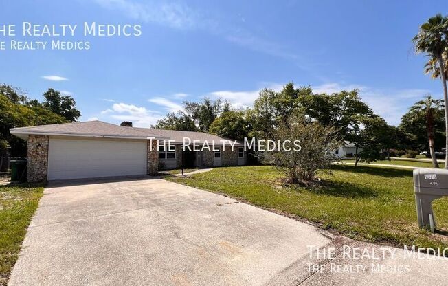 1073 LEEWARD DR