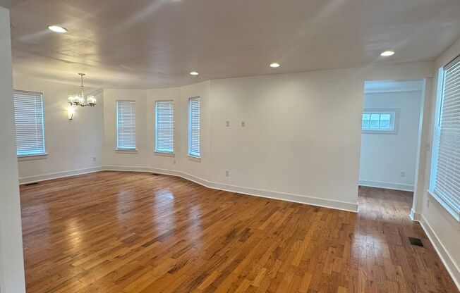 Home Available in West Forest Park!