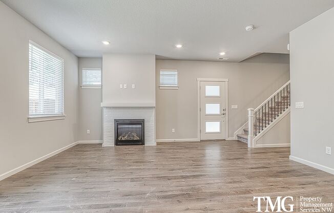 3 Bedroom, 2.5 Bath Townhome In Ridgefield!
