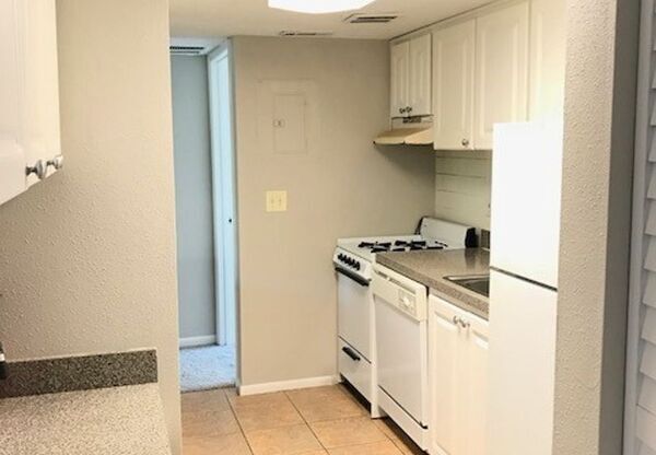 120 BLUE PT WAY