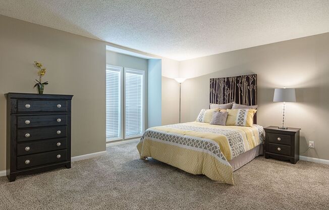 2 beds, 2 baths, 1,456 sqft, $1,500, Unit 1907