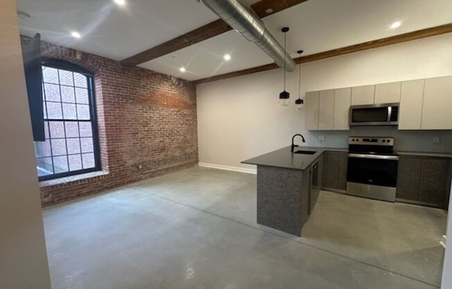 1 bed, 1 bath, 581 sqft, $1,625, Unit 1140