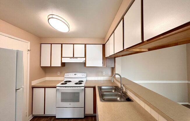 2 beds, 1 bath, 880 sqft, $1,625, Unit 1021