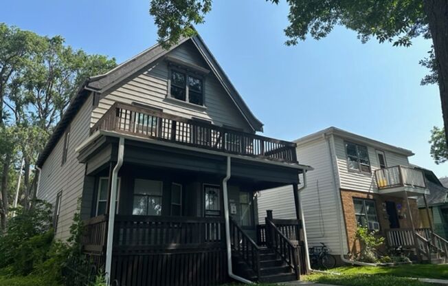 1920-20A W MELVINA ST