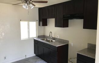 2 beds, 1 bath, $1,900, Unit 4