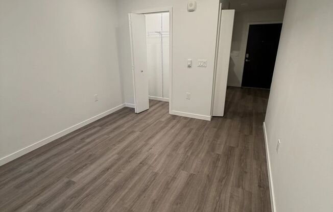 Studio, 1 bath, 363 sqft, $1,394, Unit 12