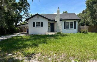 Beautiful 2 bedroom 1 bathroom newly remodeled home