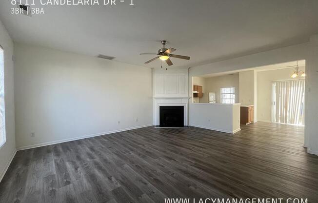 8111 Candelaria Dr