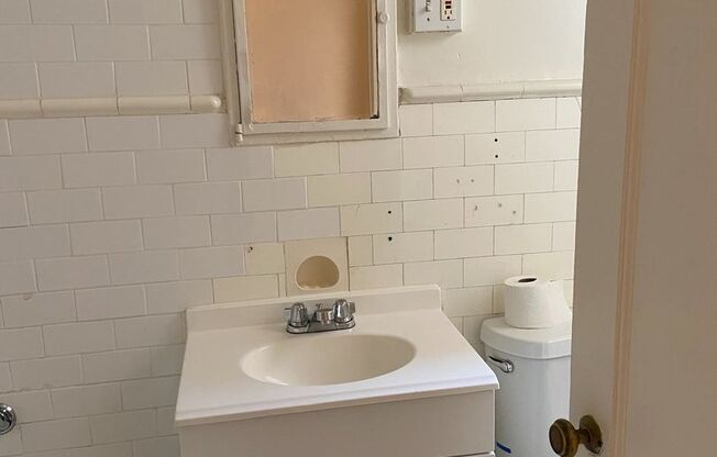1 bed, 1 bath, 550 sqft, $1,325, Unit 208