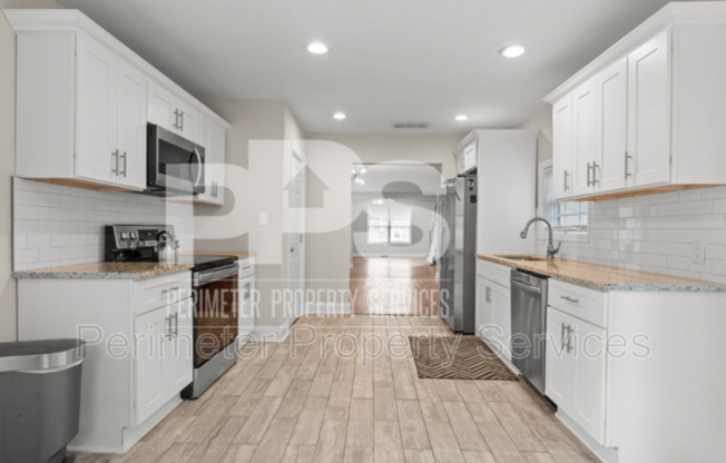 1527 MAYFLOWER AVE SW