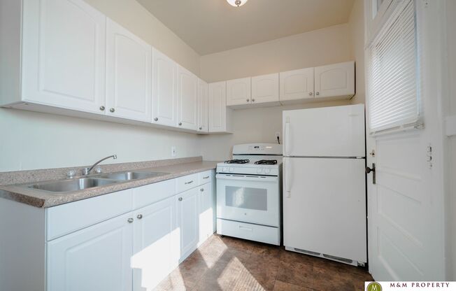 Studio, 1 bath, 350 sqft, $1,295, Unit 508-3J