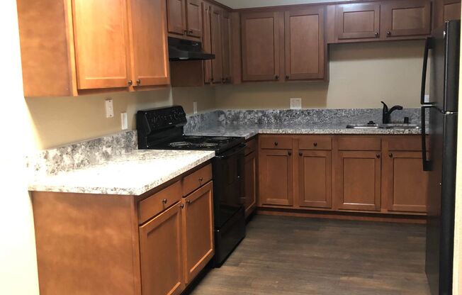 2 beds, 2 baths, 900 sqft, $2,800, Unit 416