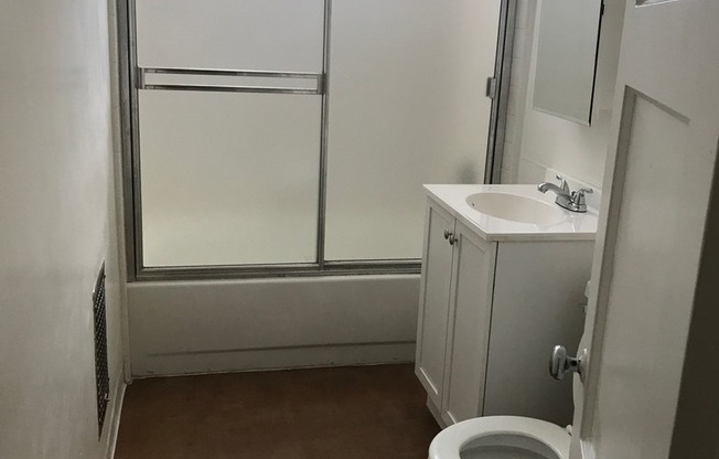 Studio, 1 bath, 450 sqft, $1,495, Unit 8