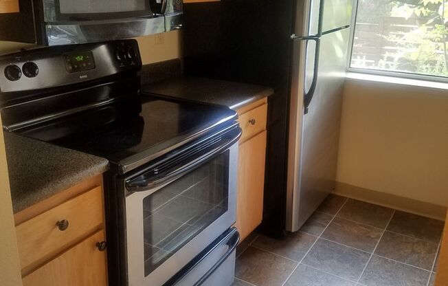 1 bed, 1 bath, 719 sqft, $1,875, Unit 106