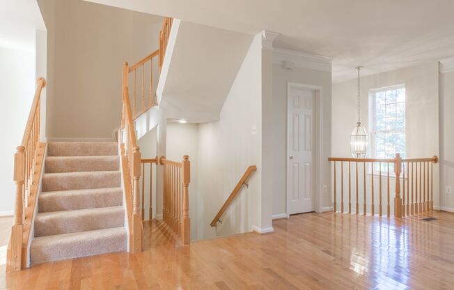 Gorgeous 3 Bed 2.5 Bath Brick Townhome with Deck + Patio In Beautiful South Riding