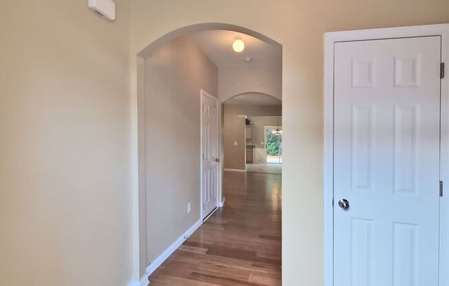 3/2.5 Townhome in Ellison Lake in Kennesaw/ Welcome Students!