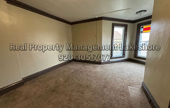 1 bed, 1 bath, $950, Unit B