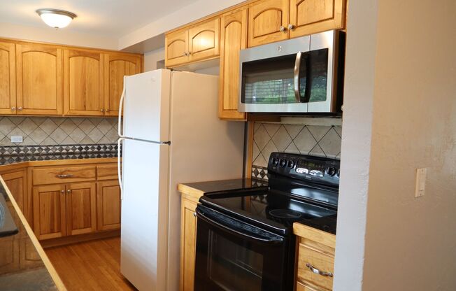 3 beds, 1 bath, $2,150