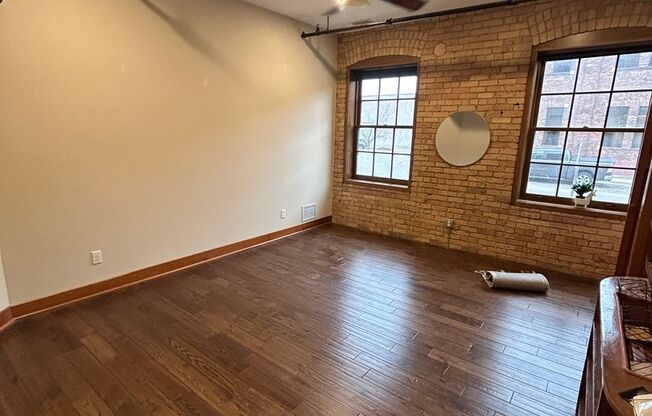 2 beds, 1 bath, 1,272 sqft, $2,245, Unit 111