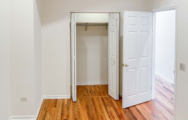 3 beds, 2 baths, 1,580 sqft, $4,400, Unit 2454-1F