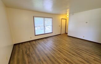 3 beds, 1 bath, $1,300