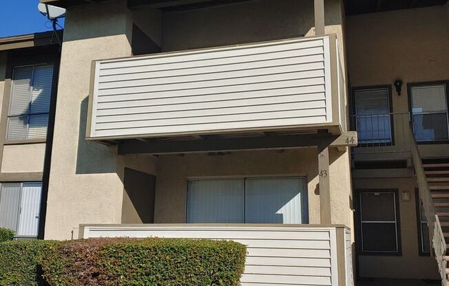 Lovely Condominium For Rent Must See!!!
