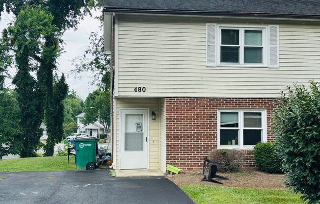 1064PH - 445-495 Miller Court Properties - M