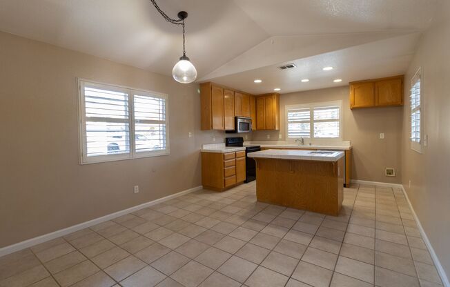 3 beds, 2 baths, $2,795