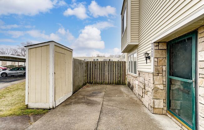2 beds, 2.5 baths, 1,339 sqft, $1,175