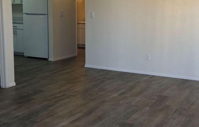 2 beds, 1 bath, 845 sqft, $1,125, Unit 511