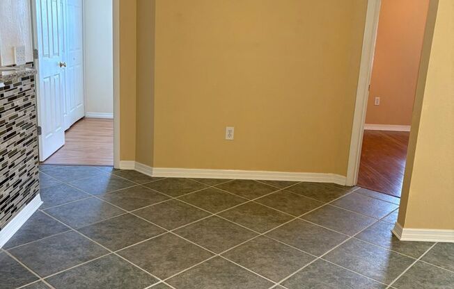 4 bedroom with bonus room near MacDill