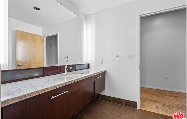 1 bed, 1 bath, 1,030 sqft, $2,800, Unit 405