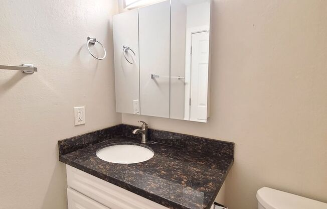 2 beds, 1 bath, $1,295, Unit 210