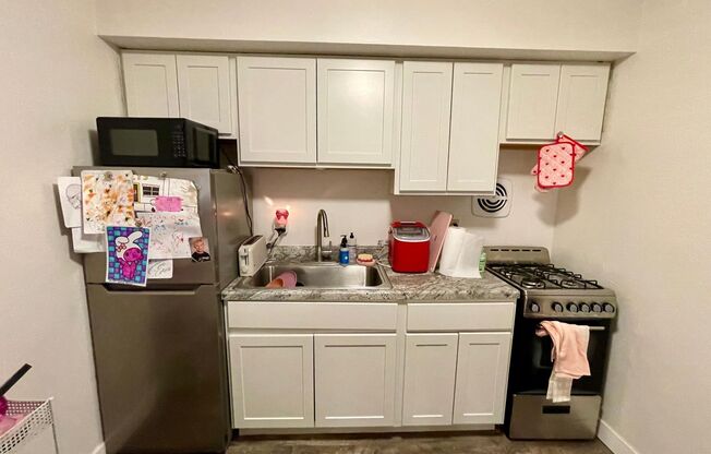 1 bed, 1 bath, $1,095, Unit 307