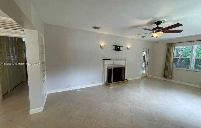 3 beds, 3 baths, $5,200, Unit # 2423