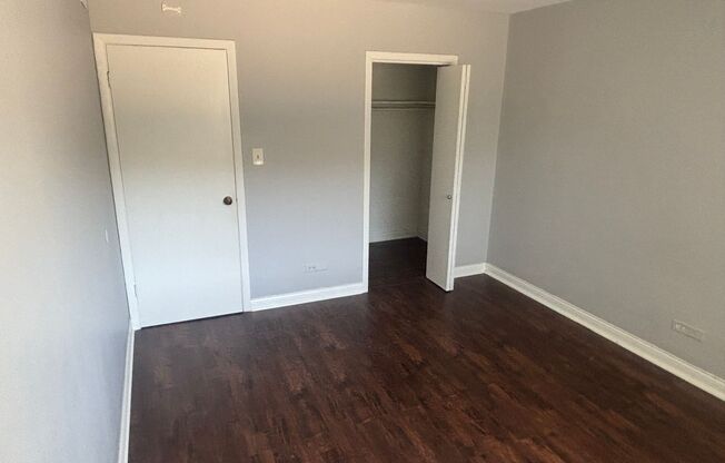 Oak Lawn-Komensky TIC LLC