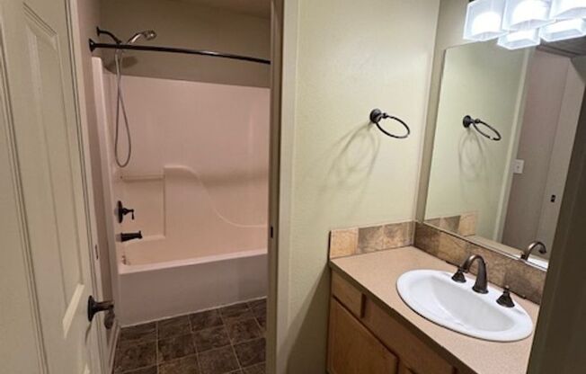 2 beds, 1 bath, $1,595, Unit #6