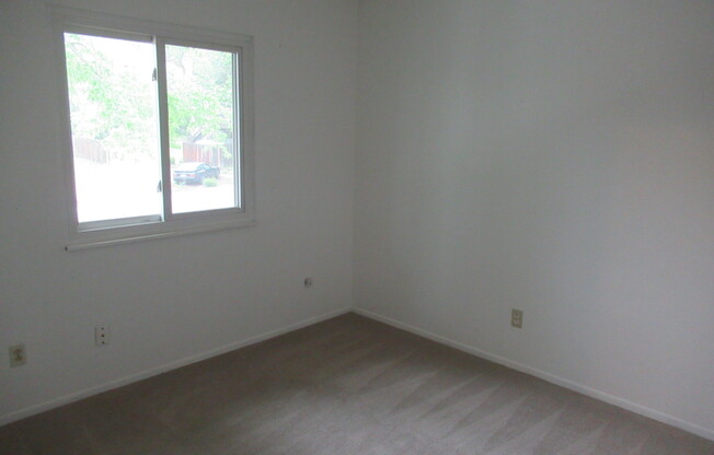 1509 N 25 ST