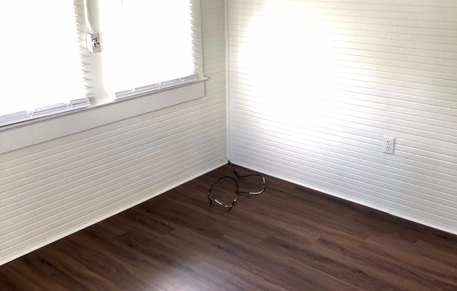 1 bed, 1 bath, 450 sqft, $995, Unit 4
