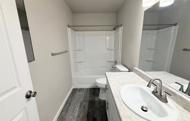1 bed, 1 bath, 714 sqft, $1,350, Unit 243B
