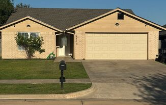 3 beds, 2 baths, $1,550