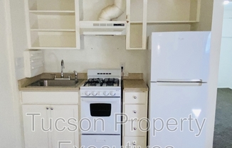 5770 E 10 ST
