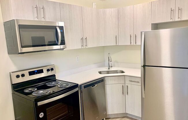 2 beds, 1 bath, 840 sqft, $1,350, Unit Apt 100-A