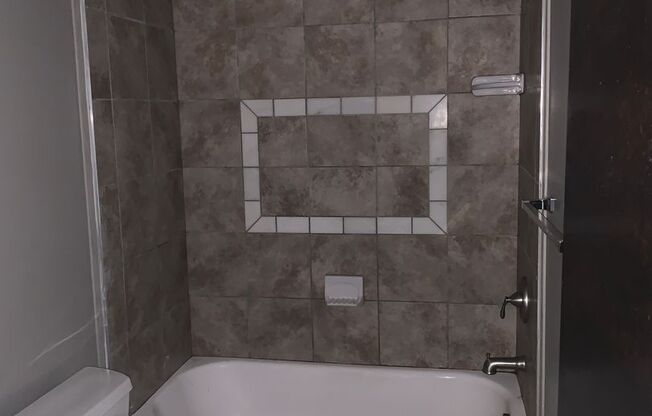 1 bed, 1 bath, $1,225, Unit 202