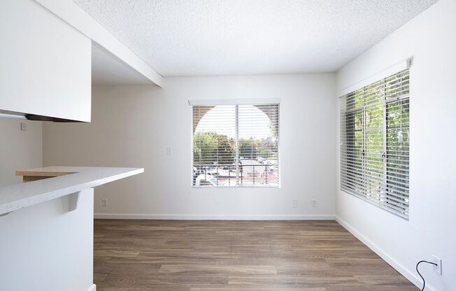 *OPEN HOUSE: 7/19 9-10AM* Wonderful Old Town 1BR with Covered Parking and Views!