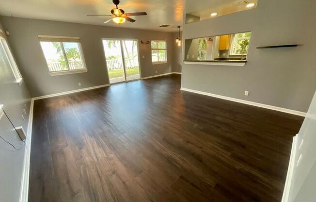 4 bedroom, 2.5 bath, Mountain and Ocean Balcony Views, Solar Panels