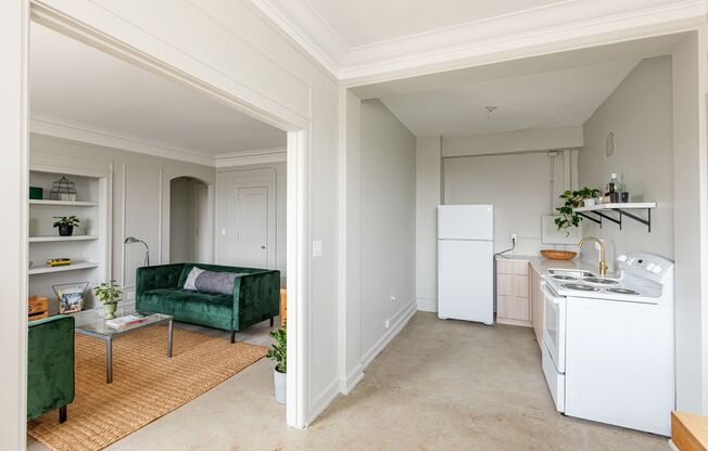 1 bed, 1 bath, 708 sqft, $1,269, Unit 812